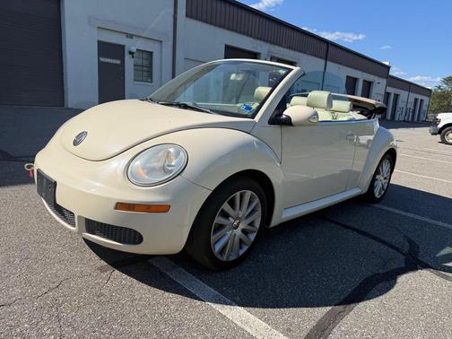 TAN 2008 Volkswagen New Beetle SE