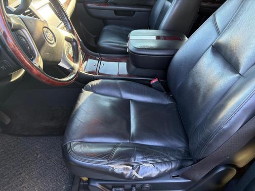 2010 Cadillac Escalade ESV Base