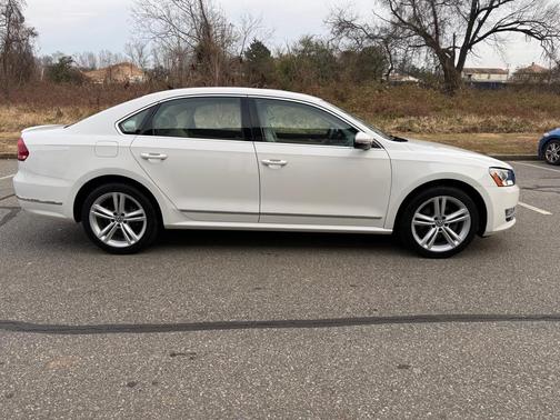 2012 Volkswagen Passat 3.6 SEL Premium