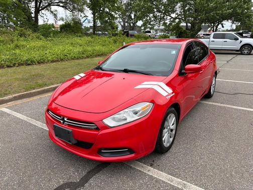 RED 2016 Dodge Dart SE Aero