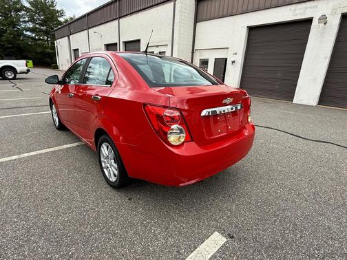 2012 Chevrolet Sonic 2LT