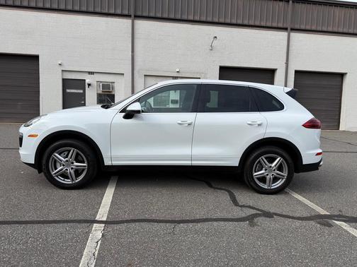 2017 Porsche Cayenne Cayenne
