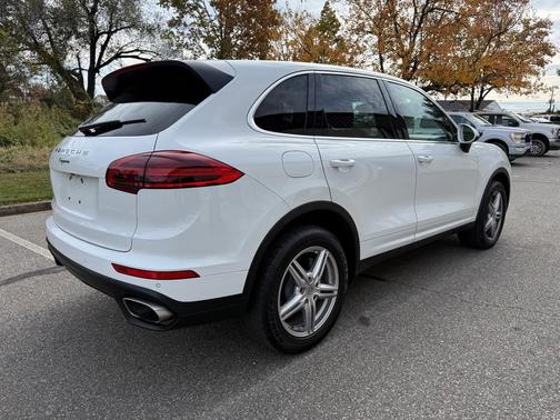 2017 Porsche Cayenne Cayenne