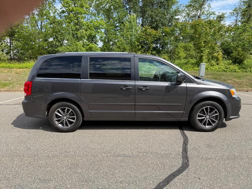 GRAY 2017 Dodge Grand Caravan SXT