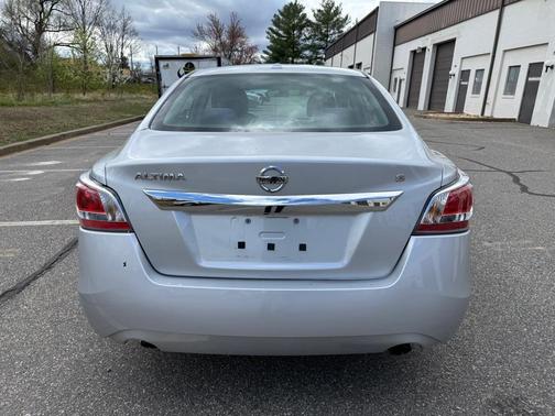 SILVER 2015 Nissan Altima 2.5 S
