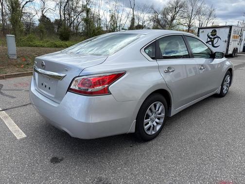 SILVER 2015 Nissan Altima 2.5 S