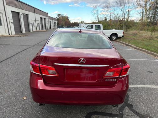 2011 Lexus ES 350 Base