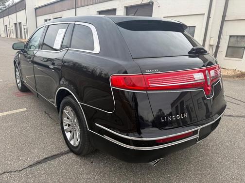 2017 Lincoln MKT Livery