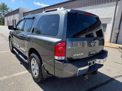 2007 Nissan Armada LE