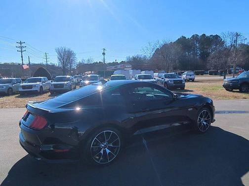 2020 Ford Mustang EcoBoost