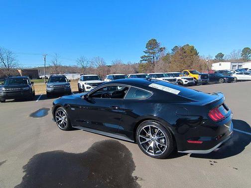 2020 Ford Mustang EcoBoost