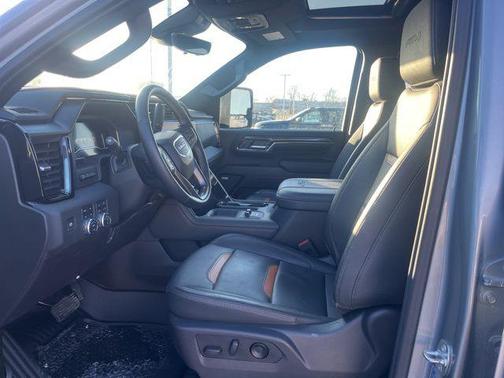 2024 GMC Sierra 2500 AT4