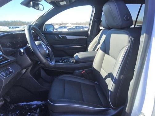 2025 Buick Enclave Preferred FWD