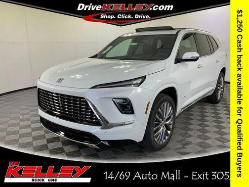 iridescent white tricoat 2026 Buick Enclave Avenir FWD