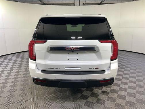 2024 GMC Yukon XL 4WD AT4