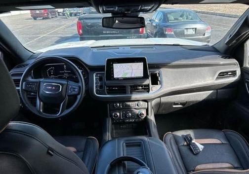 2024 GMC Yukon XL 4WD AT4