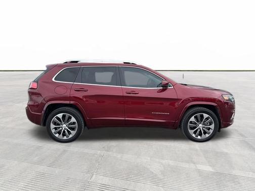 2019 Jeep Cherokee Overland