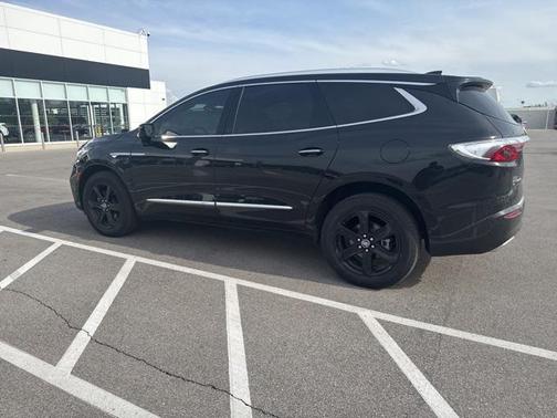 2023 Buick Enclave Essence AWD