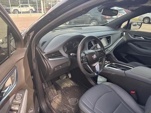 2023 Buick Enclave Essence AWD