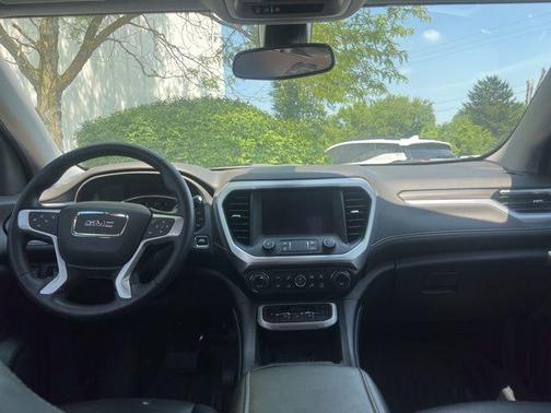2023 GMC Acadia FWD SLT