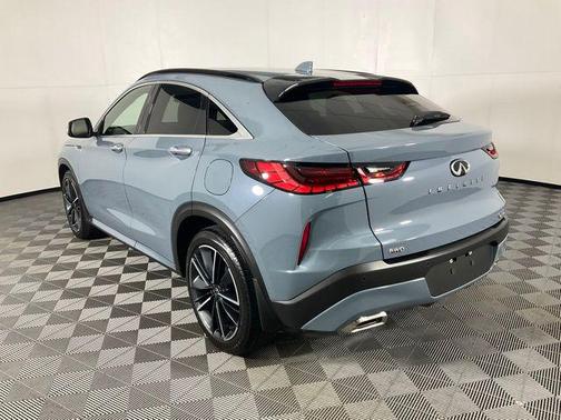 2023 INFINITI QX55 LUXE