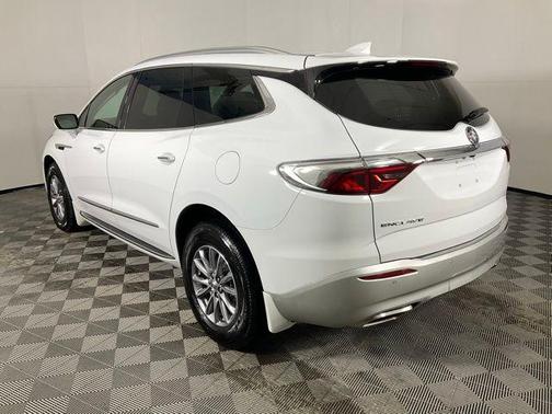 2023 Buick Enclave Essence FWD
