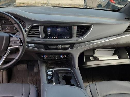 2023 Buick Enclave Essence AWD