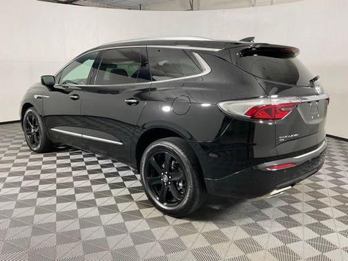 2023 Buick Enclave Essence AWD