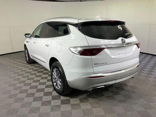 2024 Buick Enclave Essence FWD