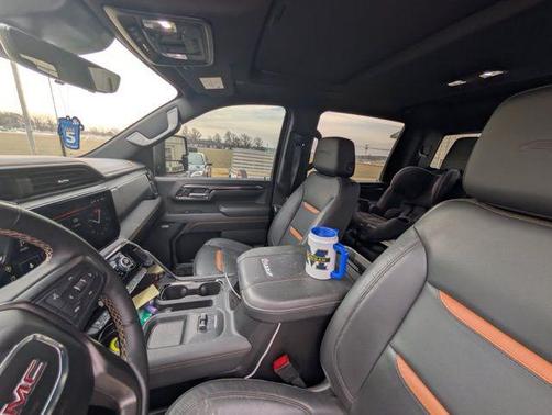 2024 GMC Sierra 2500 AT4