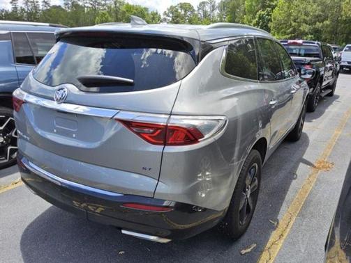 2024 Buick Enclave Essence FWD