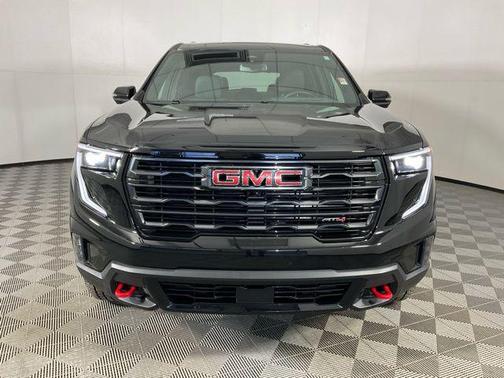 2024 GMC Acadia AWD AT4