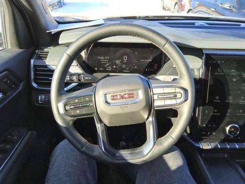 2024 GMC Acadia AWD AT4