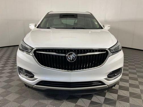 White Frost Tricoat 2019 Buick Enclave Essence