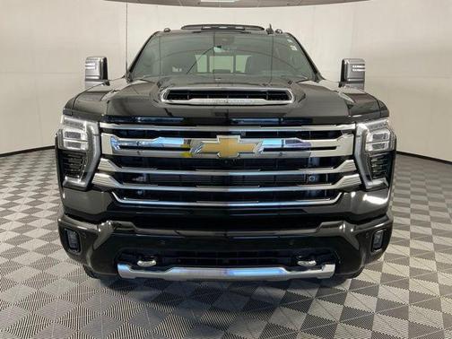 Black 2024 Chevrolet Silverado 2500 High Country