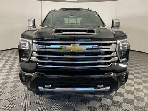 Black 2024 Chevrolet Silverado 2500 High Country