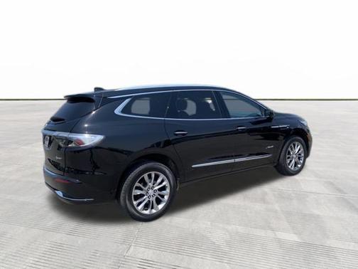 2022 Buick Enclave AWD Avenir