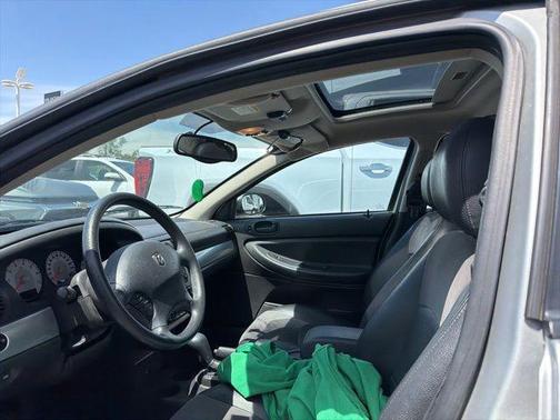 Silver 2006 Dodge Stratus SXT