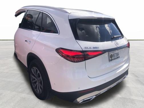 2025 Mercedes-Benz GLC 300 4MATIC