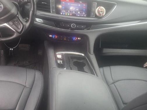 2024 Buick Enclave Essence AWD