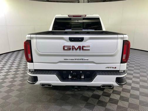 Summit White 2022 GMC Sierra 1500 AT4
