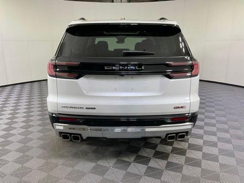 2024 GMC Acadia Denali
