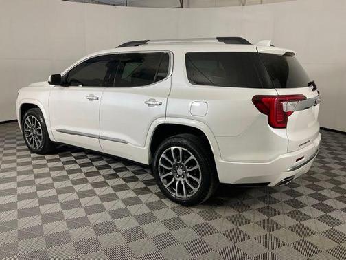 2022 GMC Acadia Denali