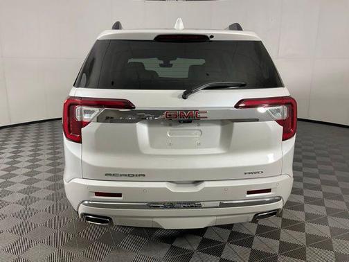 2022 GMC Acadia Denali
