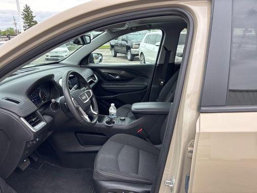 Desert Sand Metallic 2023 GMC Terrain SLE