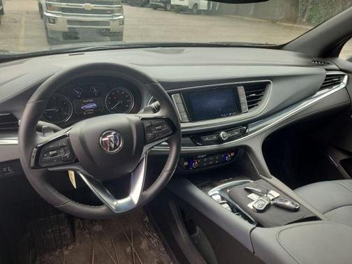 2023 Buick Enclave Essence FWD
