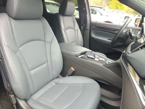 2023 Buick Enclave Essence FWD