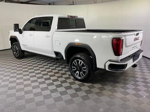 Summit White 2023 GMC Sierra 2500 AT4
