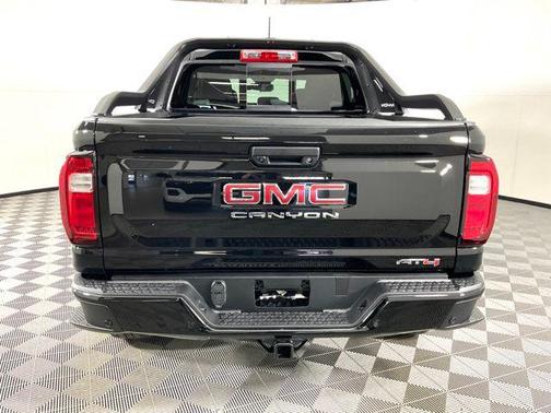 2025 GMC Canyon AT4