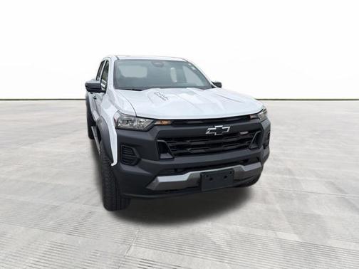 Summit White 2024 Chevrolet Colorado Trail Boss